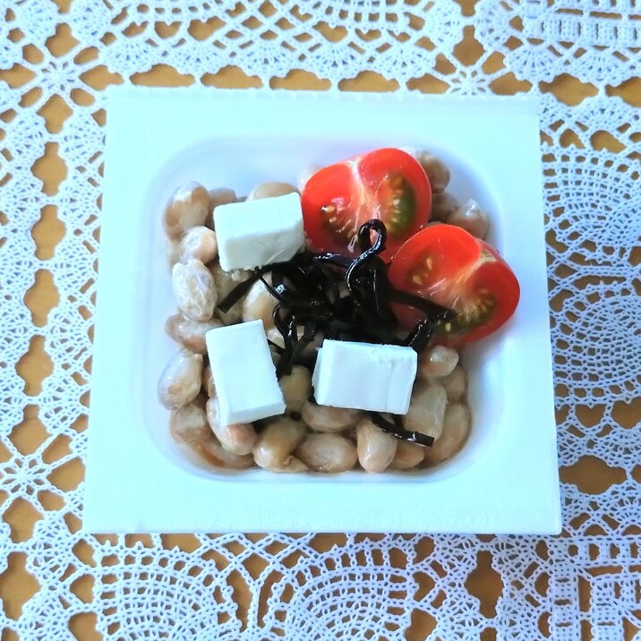 クリームチーズとトマトと昆布の納豆☆